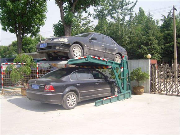汽車(chē)升降停放維修設備