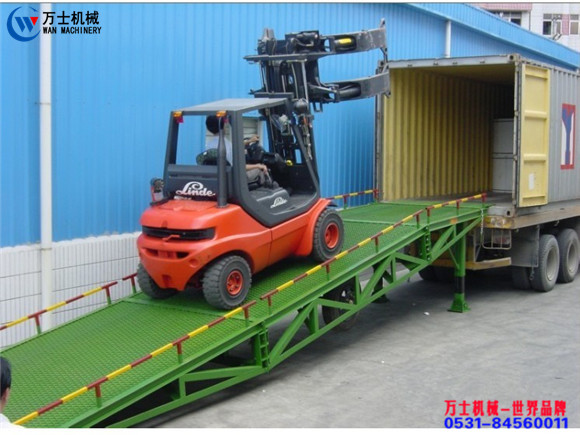 移動(dòng)式登車(chē)橋